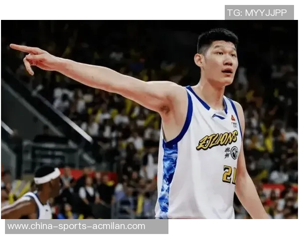 胡金秋的篮球之路:从青涩少年到CBA明星的成长历程与奋斗故事 胡金秋的篮球之路:从青涩少年到CBA明星的成长历程与奋斗故事